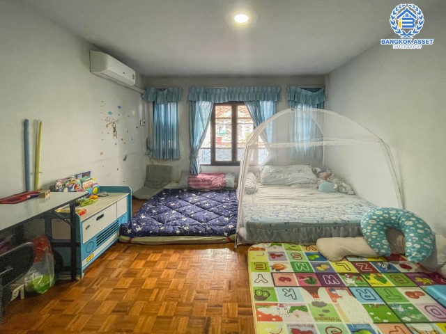 *****ทาวน์เฮ้าส์มือสองย่านนนทบุรี ม.ช.รุ่งเรือง 6 บางกรวย-ไทรน้อย เนื้อที่มากถึง 20 ตร.ว. ฟังก์ชัน 2 ห้องนอน 2 ห้องน้ำ 1 ที่จอดรถ บนทำเลศักยภาพ เพียง 10 นาทีถึงรถไฟฟ้าสายสีม่วง "สถานีบางพลู" ใกล้เซ็นทรัลเวสท์เกต ,เซ็นทรัลรัตนาธิเบศร์ เดินทางสะดวกสุดๆ